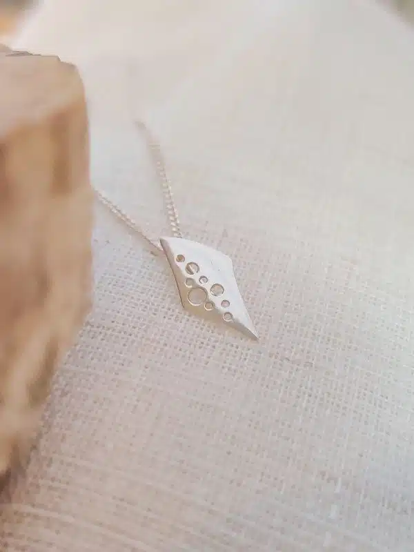 Nélum - Collier